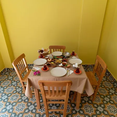 Holy Alloggio in famiglia